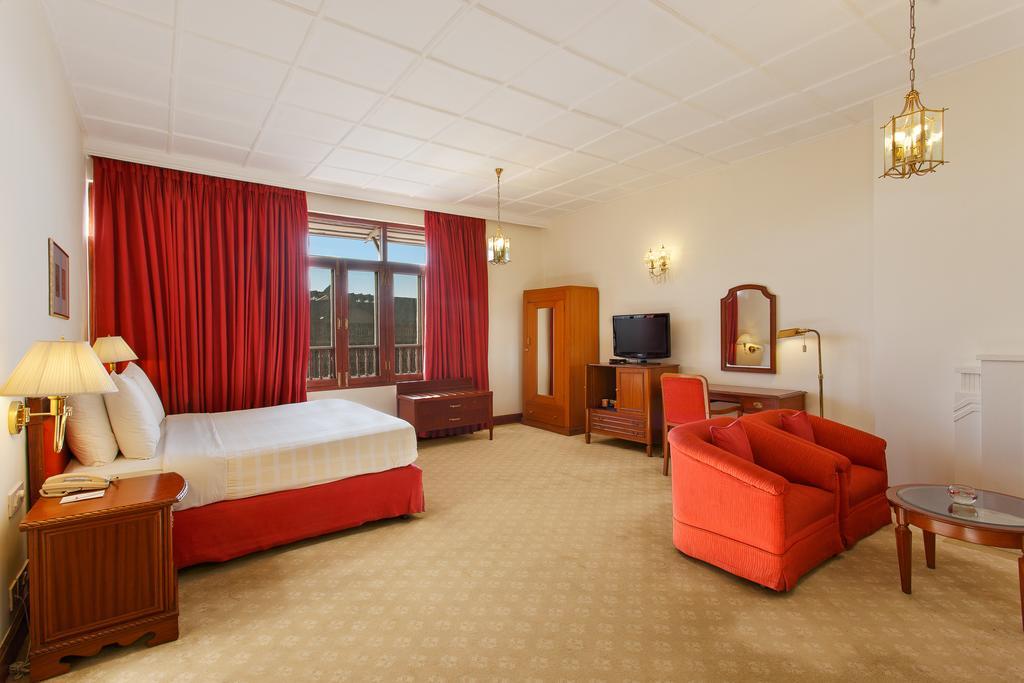 Clarkes Hotel, A Grand Heritage Hotel Since 1898 Shimla Exterior foto